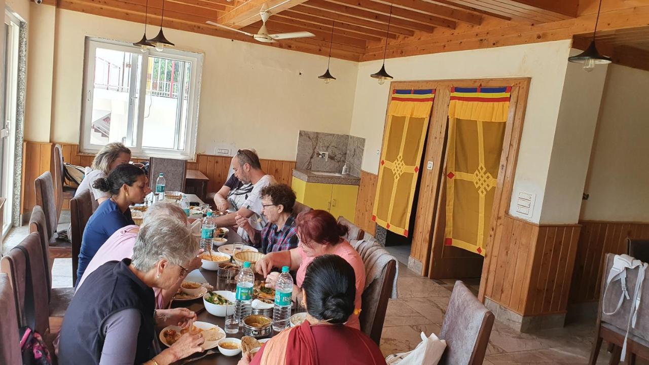 Nomadic Inn Dharamshala Exterior photo
