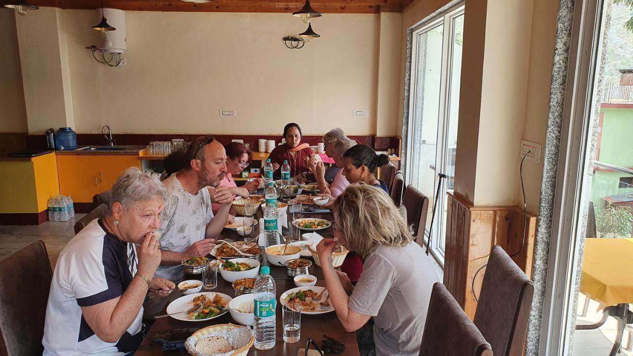 Nomadic Inn Dharamshala Exterior photo